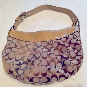 Coach Purse in tan patent leather with logos